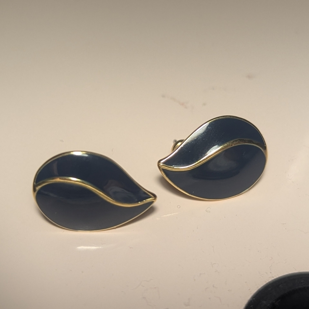 Vintage 1980's Gold Navy Blue Tear Drop Earrings